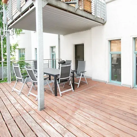 Room&Go: Zentral - Terrasse - Weber Grill Halle  Extérieur photo