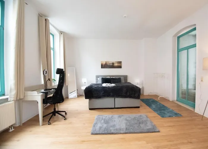 Room&Go: Zentral - Terrasse - Weber Grill